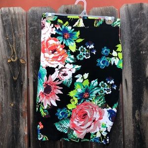 🌺PRICE DROP🌺 Black with Colorful Floral Print